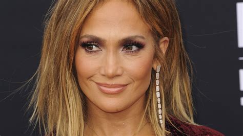 20 jahre jennifer lopez jung|J Lo Recreates Her Most Famous Music Video 20 Years On